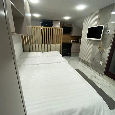 Studio Dijon Ντιζόν